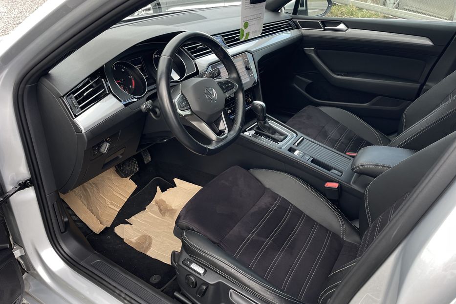 Продам Volkswagen Passat B8 2.0 110квт DSG 2020 года в Львове