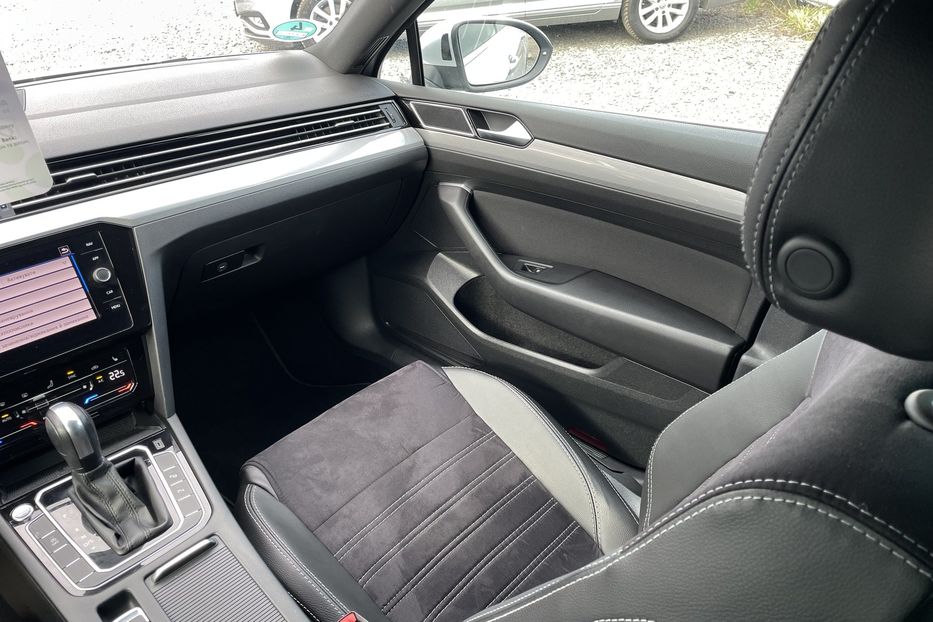 Продам Volkswagen Passat B8 2.0 110квт DSG 2020 года в Львове