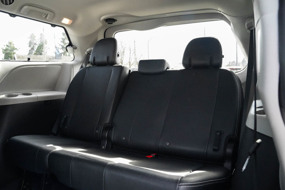 Продам Toyota Sienna SE 2019 года в Черновцах