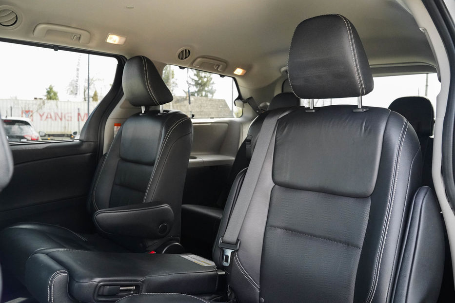 Продам Toyota Sienna SE 2019 года в Черновцах
