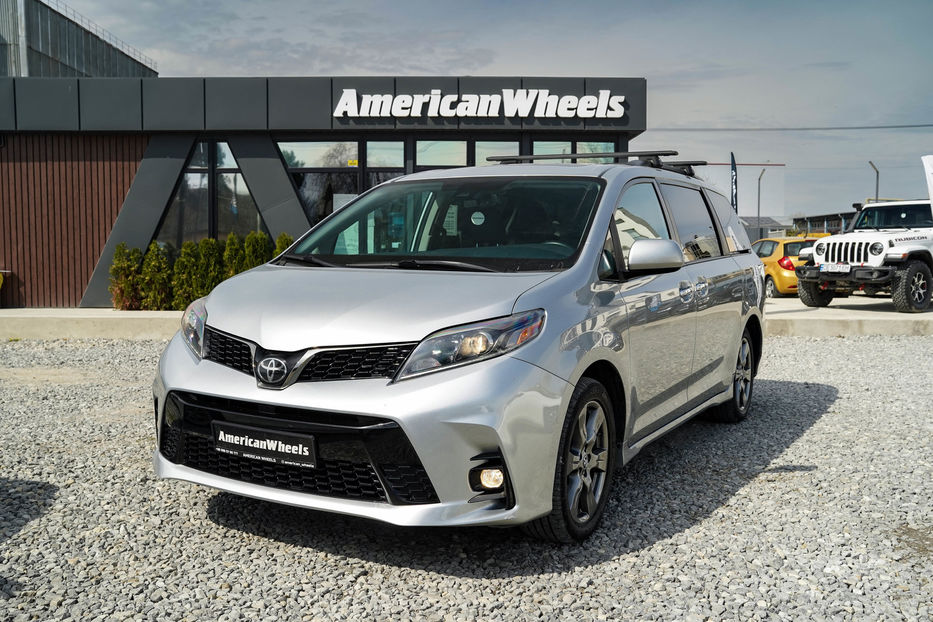 Продам Toyota Sienna SE 2019 года в Черновцах