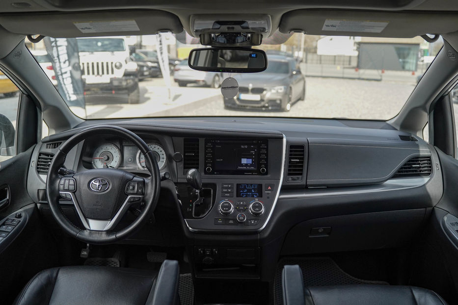 Продам Toyota Sienna SE 2019 года в Черновцах