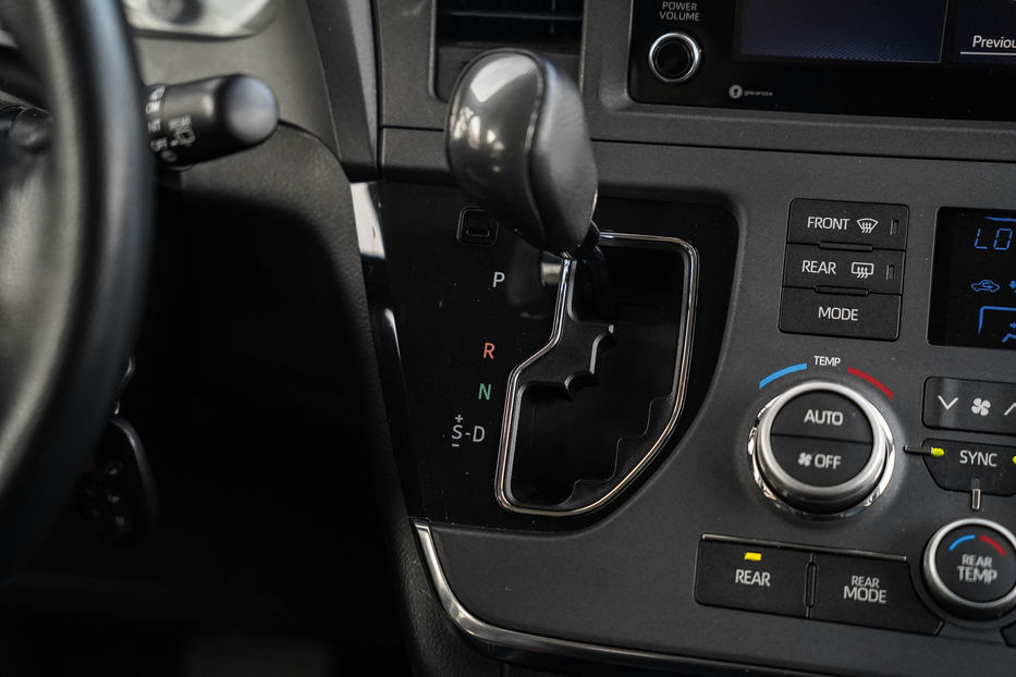 Продам Toyota Sienna SE 2019 года в Черновцах