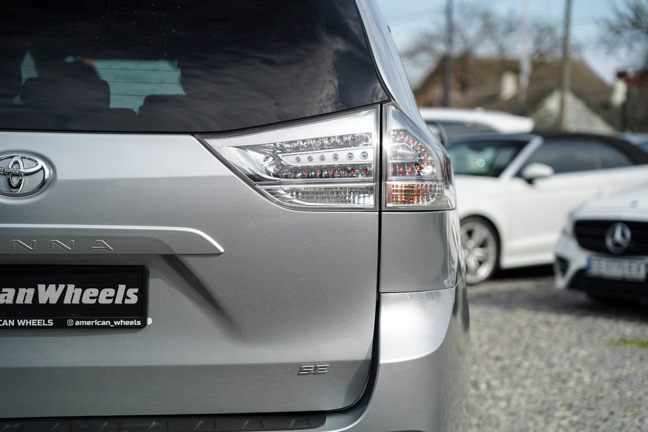 Продам Toyota Sienna SE 2019 года в Черновцах