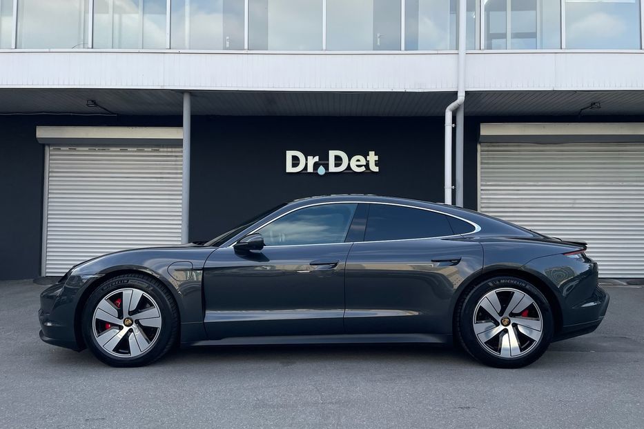 Продам Porsche Taycan 4s 2022 года в Киеве
