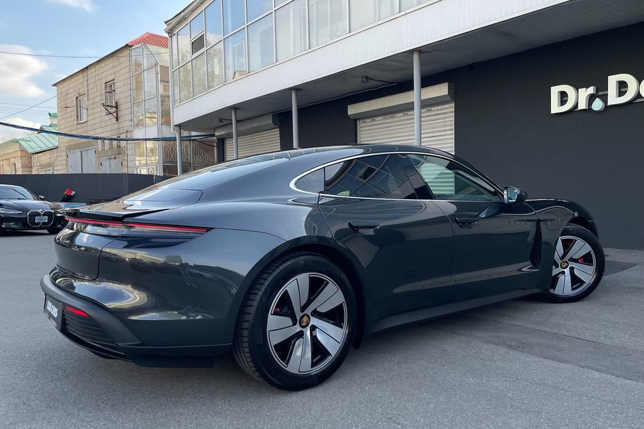 Продам Porsche Taycan 4s 2022 года в Киеве