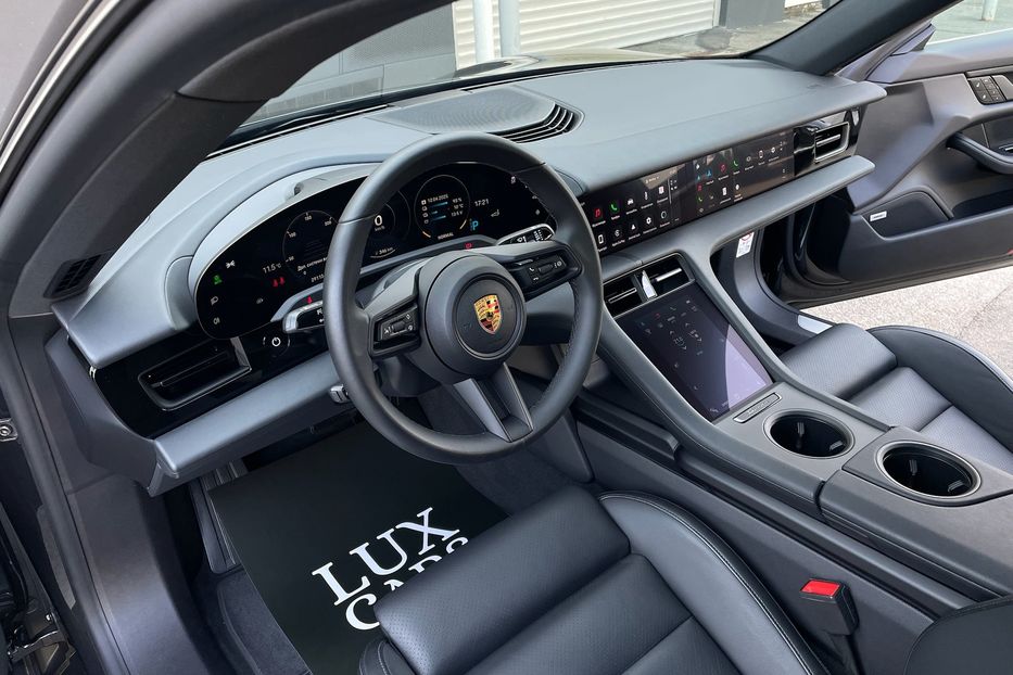 Продам Porsche Taycan 4s 2022 года в Киеве