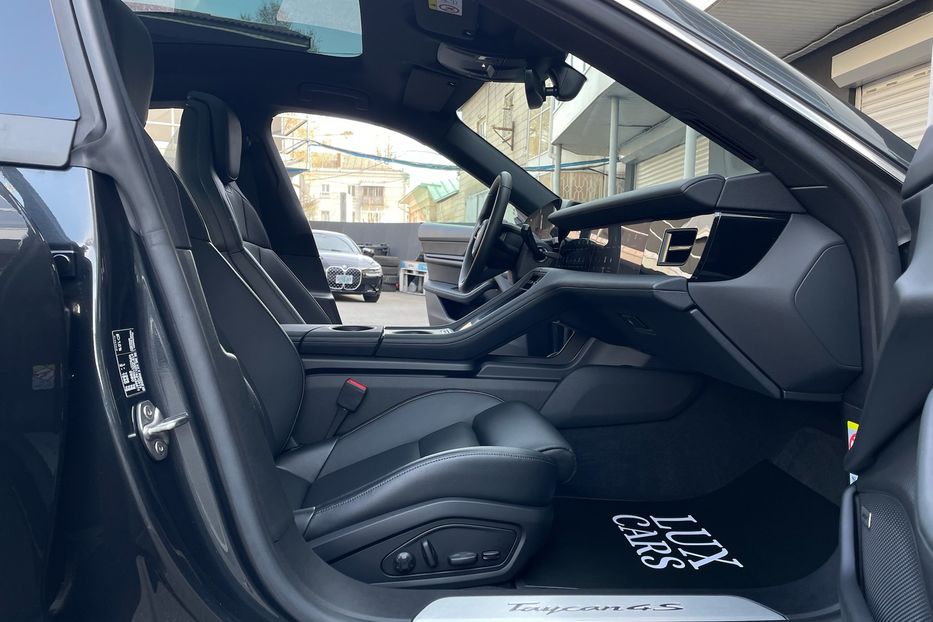 Продам Porsche Taycan 4s 2022 года в Киеве