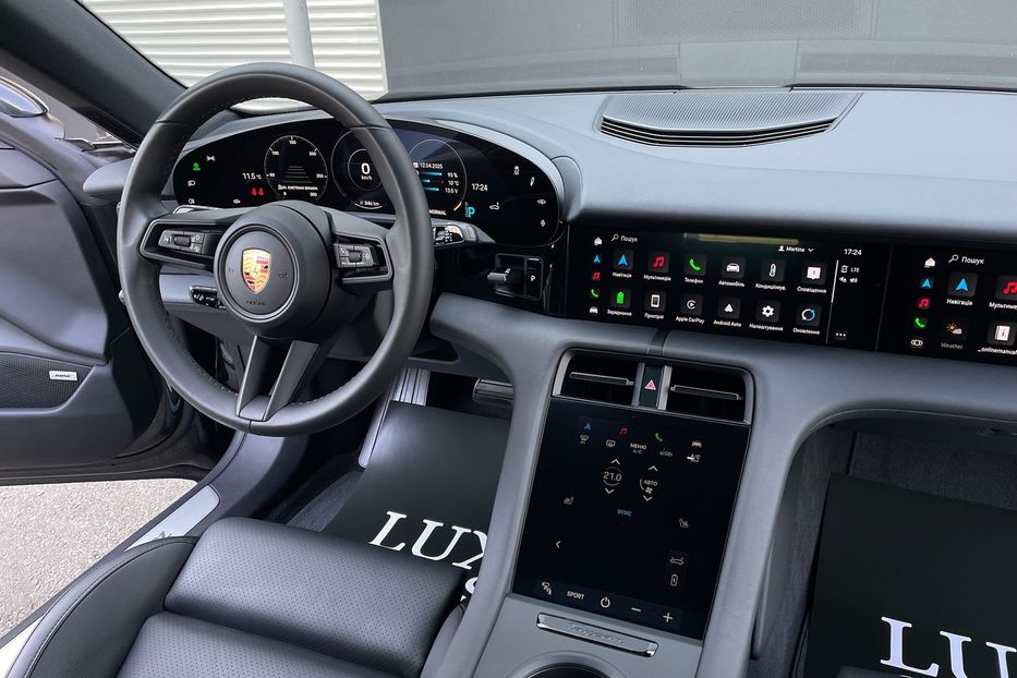 Продам Porsche Taycan 4s 2022 года в Киеве