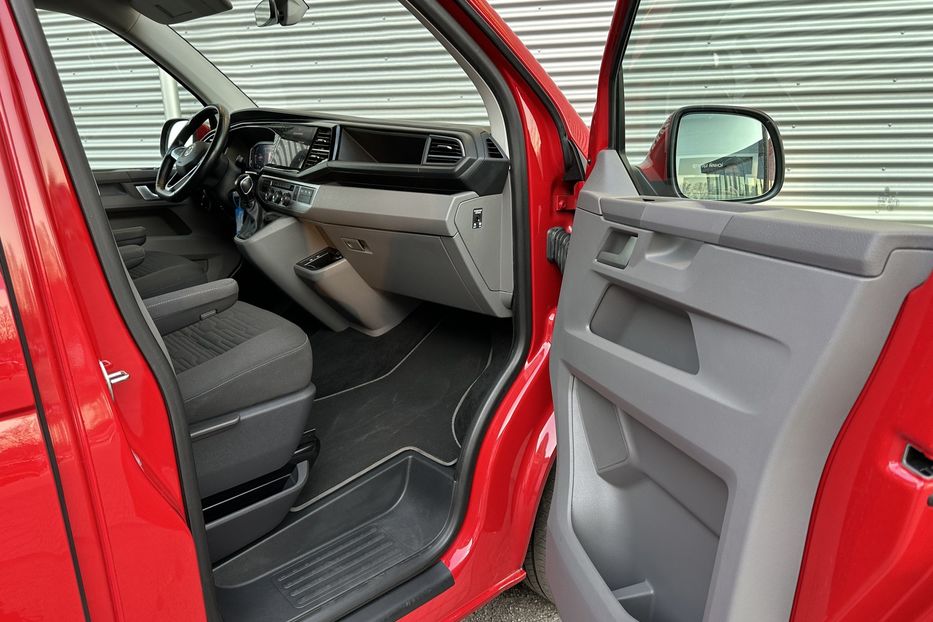 Продам Volkswagen Caravella HIGHLINE 2020 года в Ровно