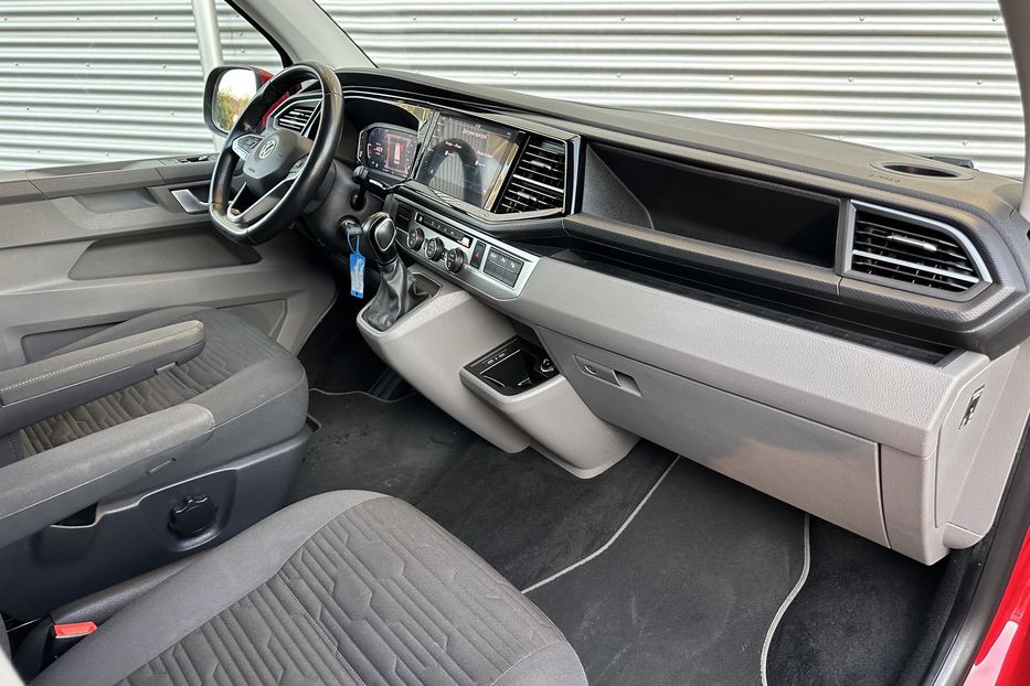 Продам Volkswagen Caravella HIGHLINE 2020 года в Ровно