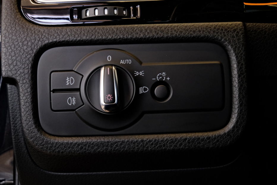 Продам Volkswagen Touareg 2015 года в Одессе
