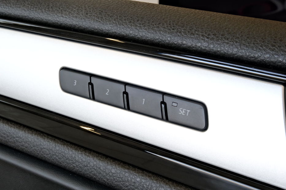 Продам Volkswagen Touareg 2015 года в Одессе