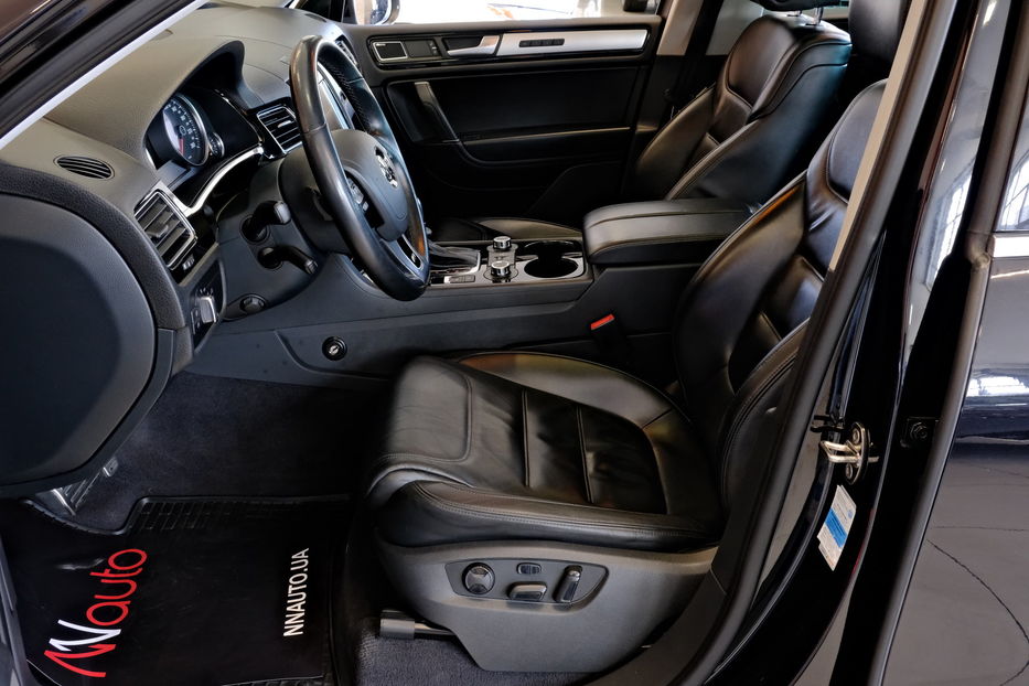 Продам Volkswagen Touareg 2015 года в Одессе