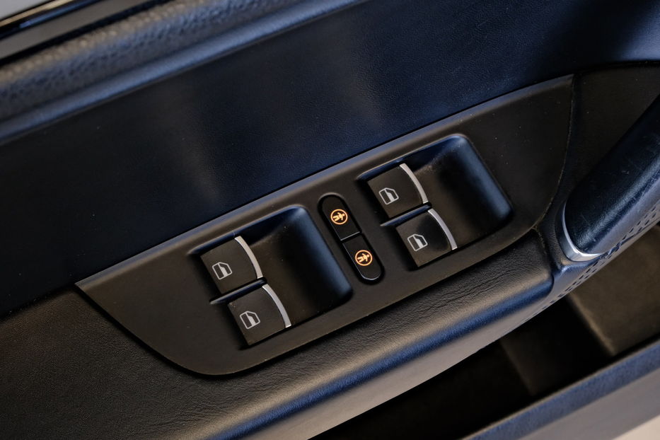 Продам Volkswagen Touareg 2015 года в Одессе