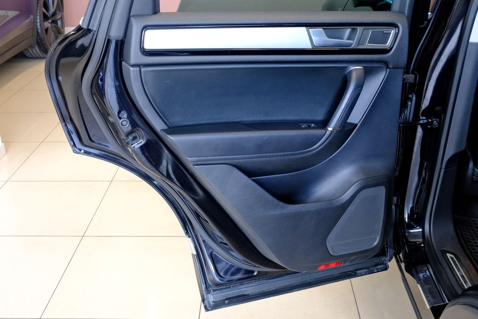 Продам Volkswagen Touareg 2015 года в Одессе