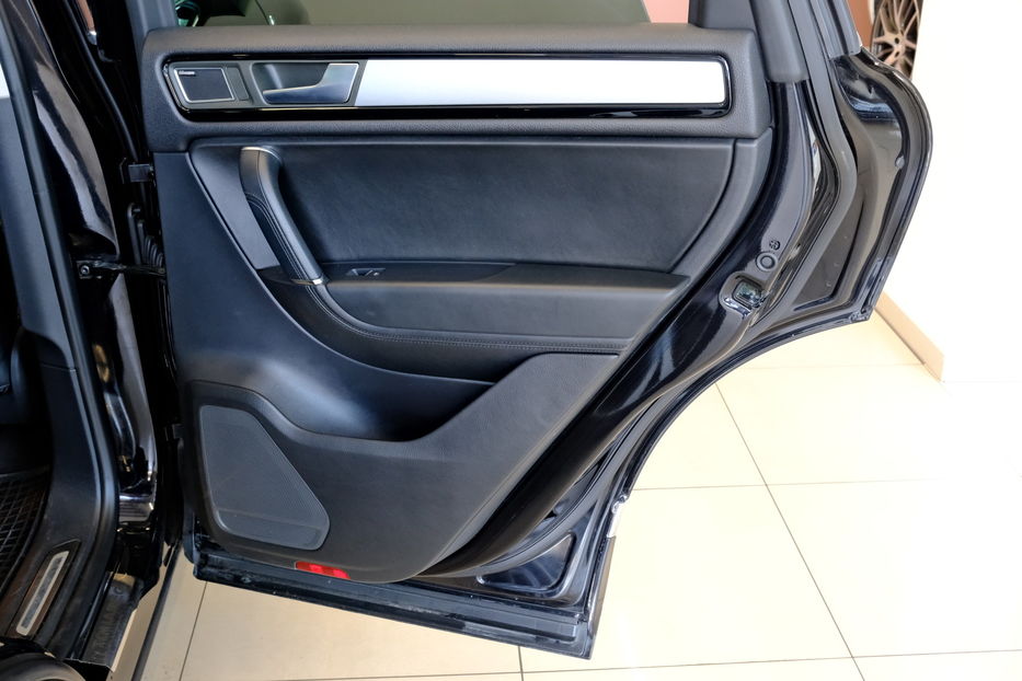 Продам Volkswagen Touareg 2015 года в Одессе