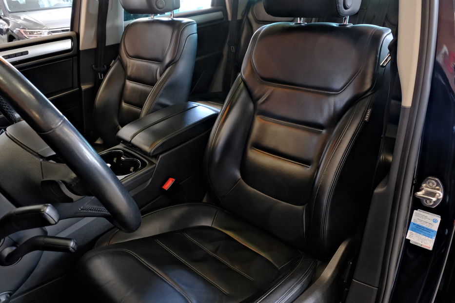 Продам Volkswagen Touareg 2015 года в Одессе