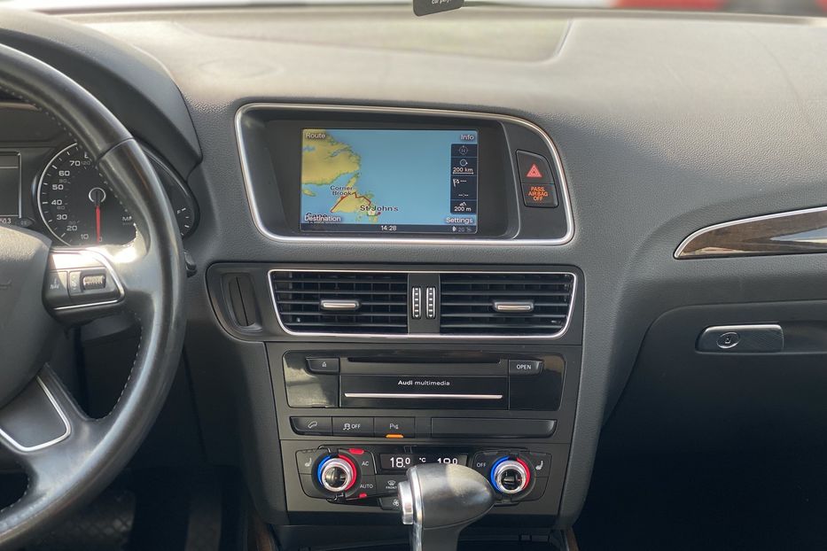 Продам Audi Q5 2013 года в Луцке