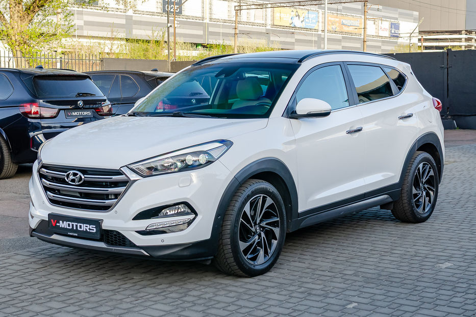 Продам Hyundai Tucson 2.0 CRDI AWD TOP 2016 года в Киеве