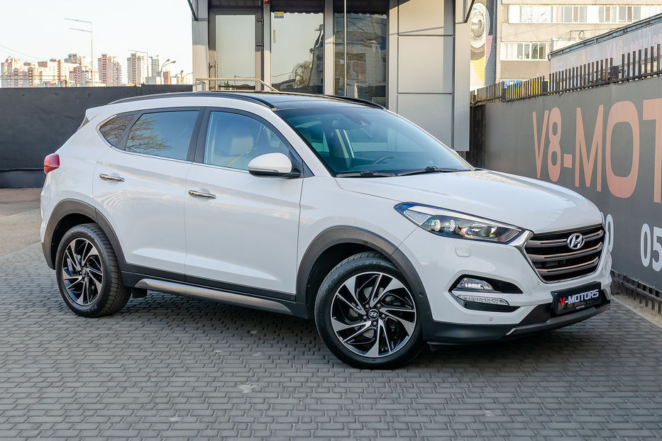 Продам Hyundai Tucson 2.0 CRDI AWD TOP 2016 года в Киеве