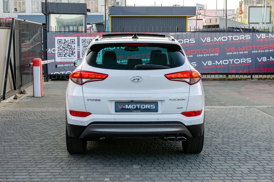 Продам Hyundai Tucson 2.0 CRDI AWD TOP 2016 года в Киеве