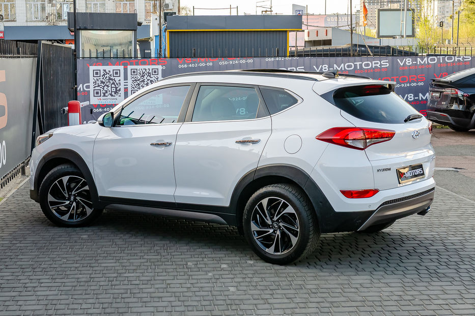 Продам Hyundai Tucson 2.0 CRDI AWD TOP 2016 года в Киеве
