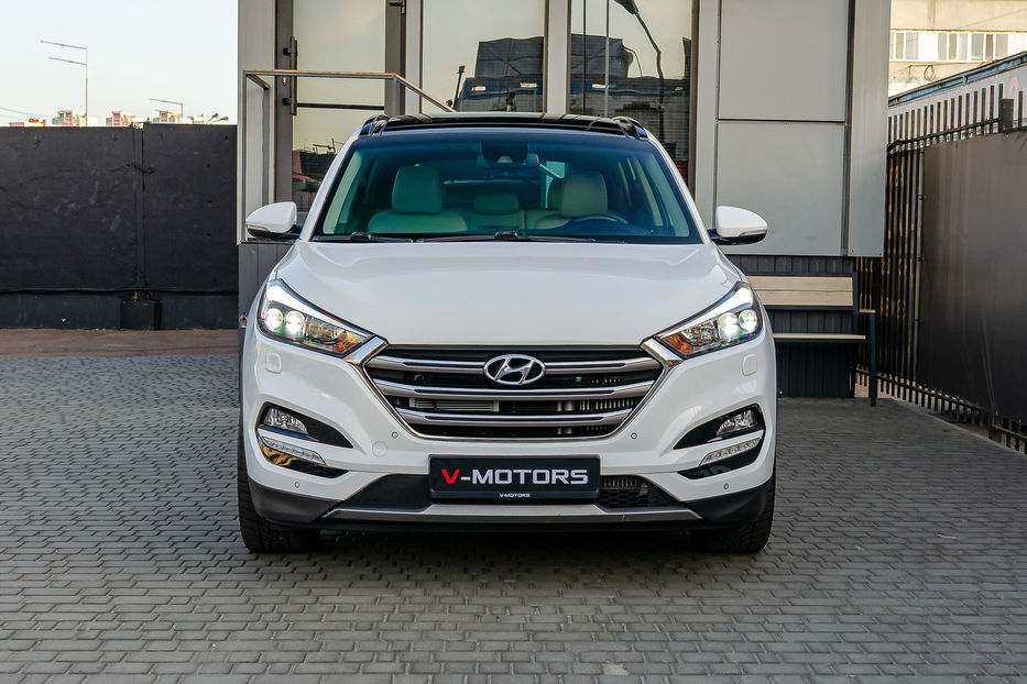 Продам Hyundai Tucson 2.0 CRDI AWD TOP 2016 года в Киеве