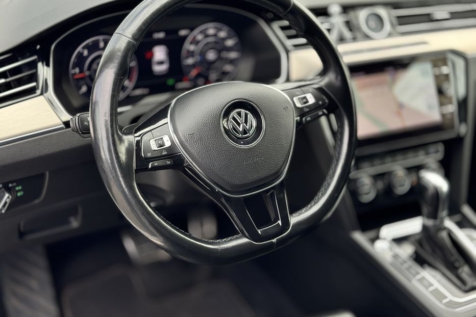 Продам Volkswagen Passat B8 4motion 140Kw (KOMIS) 2015 года в г. Умань, Черкасская область