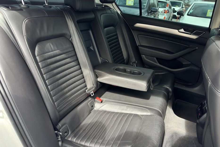 Продам Volkswagen Passat B8 4motion 140Kw (KOMIS) 2015 года в г. Умань, Черкасская область