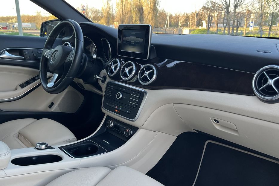 Продам Mercedes-Benz GLA-Class 250 2016 года в Николаеве