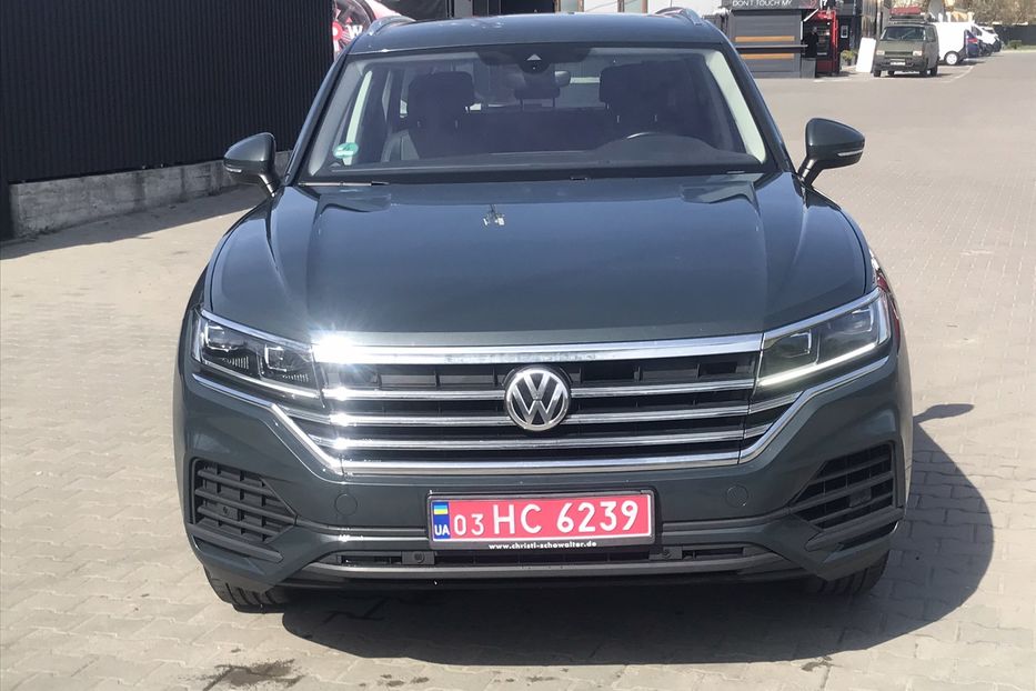Продам Volkswagen Touareg  4Motion 3.0 TDI LED NAV PNEVM 2020 года в Львове