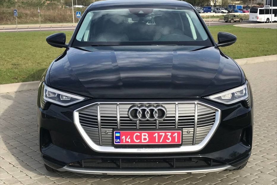 Продам Audi E-Tron  Quattro 55 300kW 2022 года в Львове