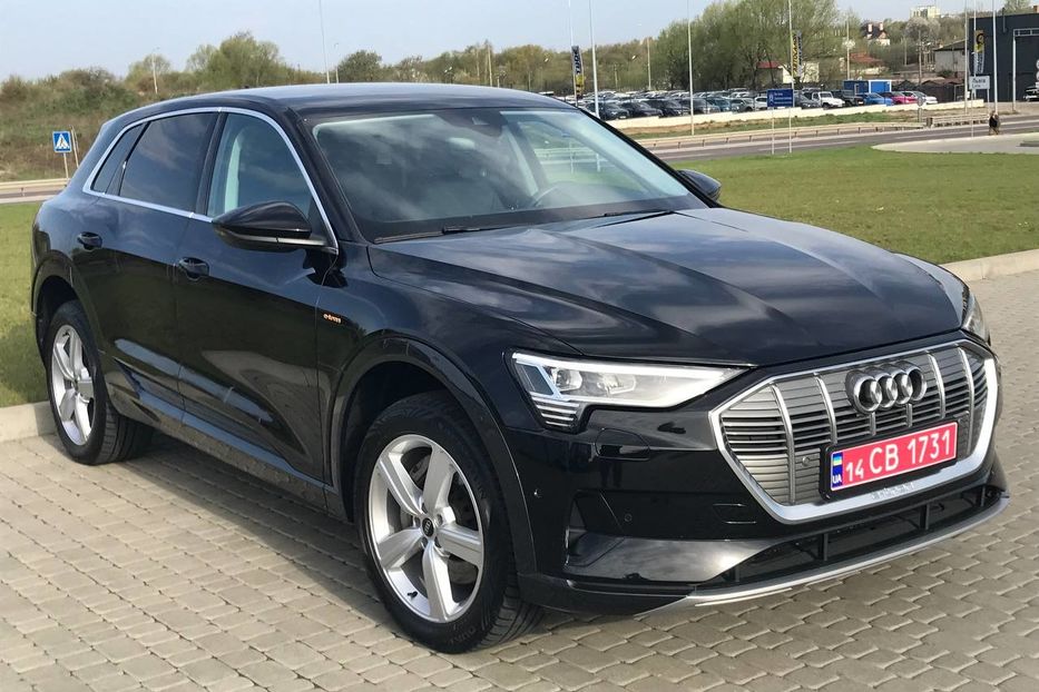 Продам Audi E-Tron  Quattro 55 300kW 2022 года в Львове