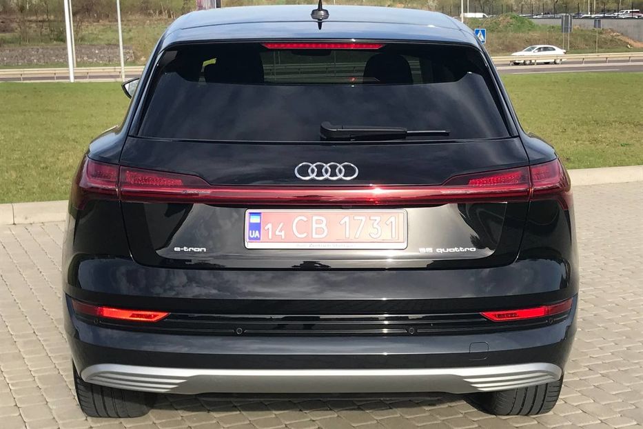 Продам Audi E-Tron  Quattro 55 300kW 2022 года в Львове