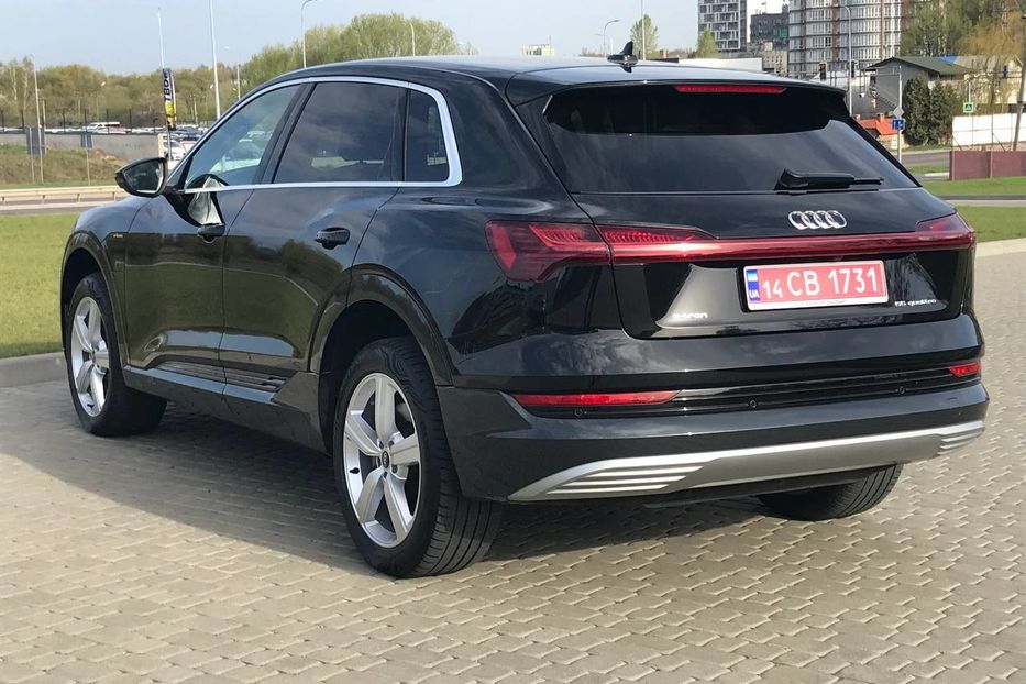 Продам Audi E-Tron  Quattro 55 300kW 2022 года в Львове