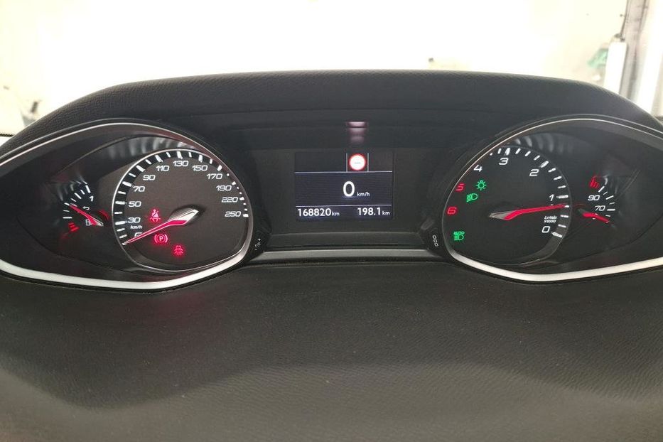 Продам Peugeot 308 NAV LED KLIM  НЕ МАЛЬОВАНИЙ 2021 года в Львове