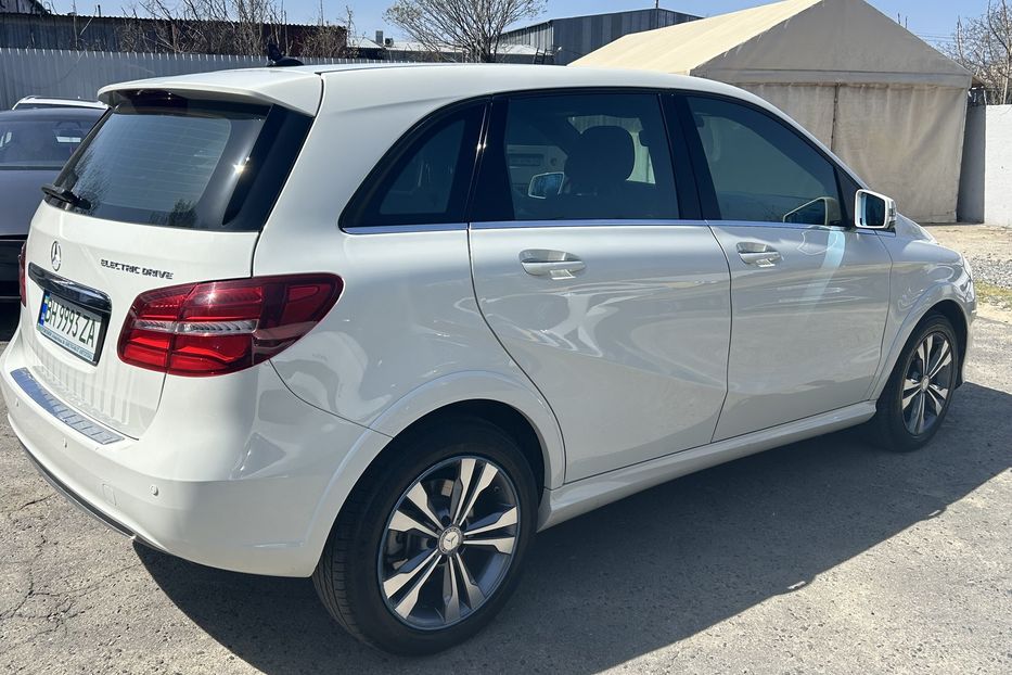 Продам Mercedes-Benz B-Class B250E 2015 года в Одессе