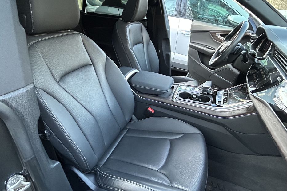 Продам Audi Q8 3.0 TFSI Prestige full 2020 года в Одессе
