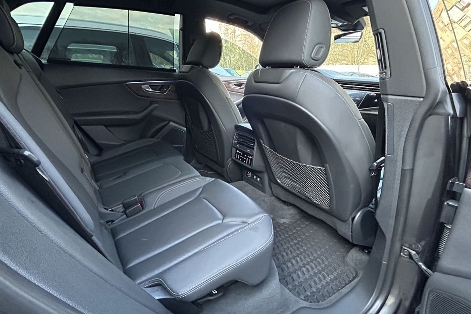 Продам Audi Q8 3.0 TFSI Prestige full 2020 года в Одессе