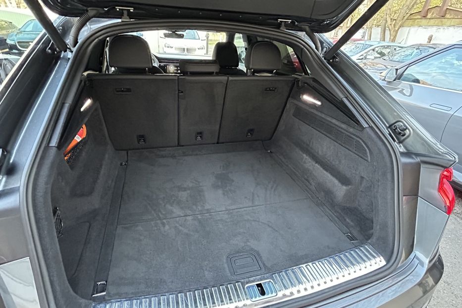 Продам Audi Q8 3.0 TFSI Prestige full 2020 года в Одессе