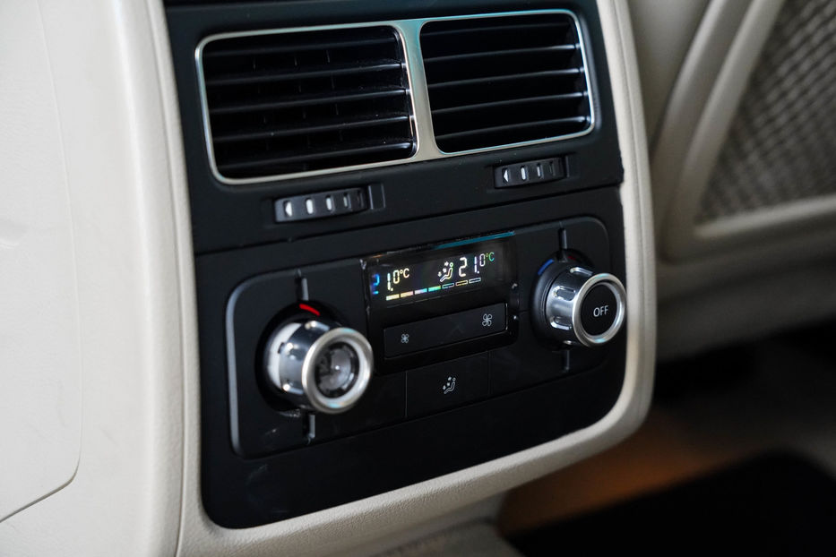 Продам Volkswagen Touareg 2010 года в Черновцах