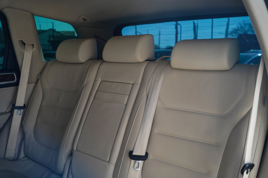 Продам Volkswagen Touareg 2010 года в Черновцах