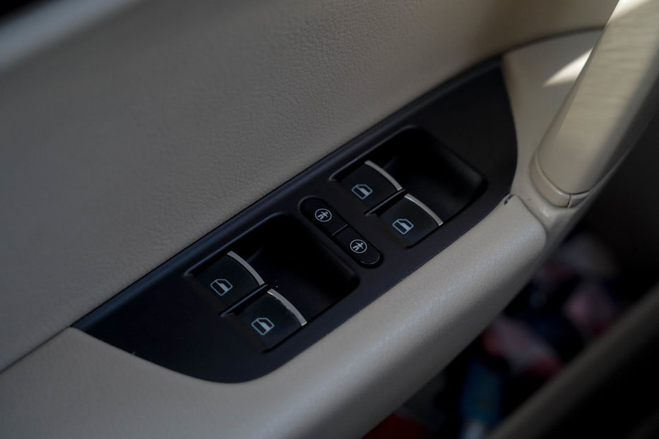 Продам Volkswagen Touareg 2010 года в Черновцах