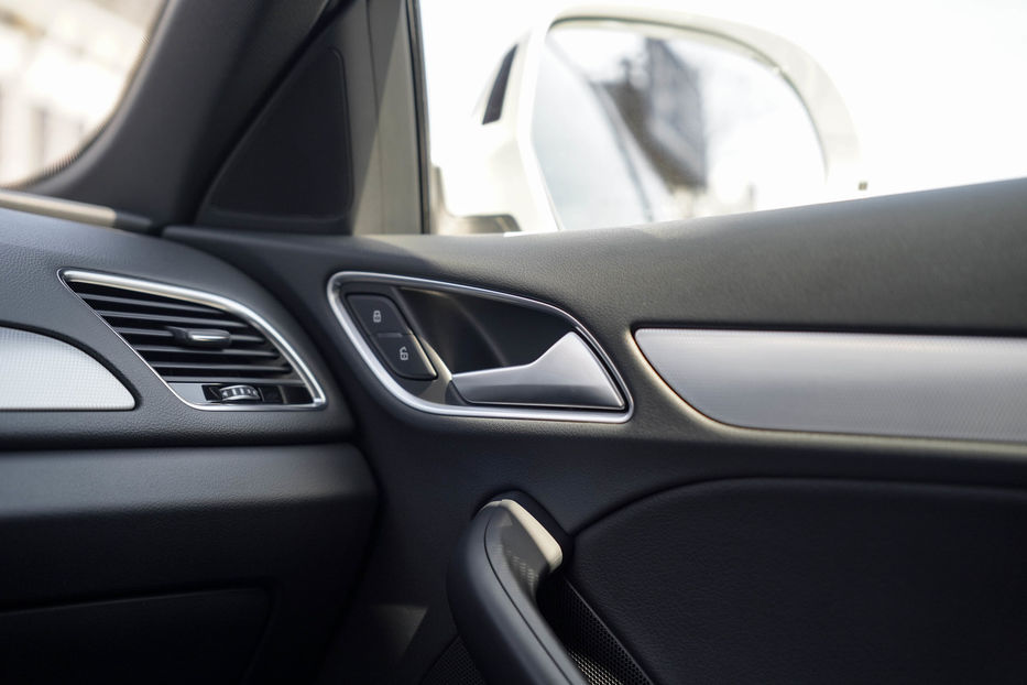 Продам Audi Q3 Premium Plus 2017 года в Черновцах