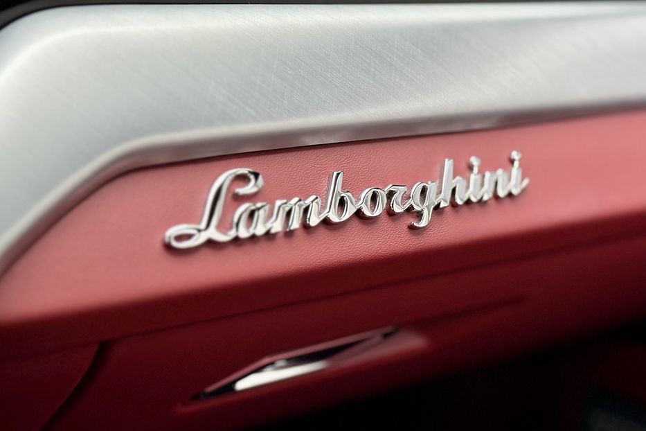 Продам Lamborghini Urus 2020 года в Киеве