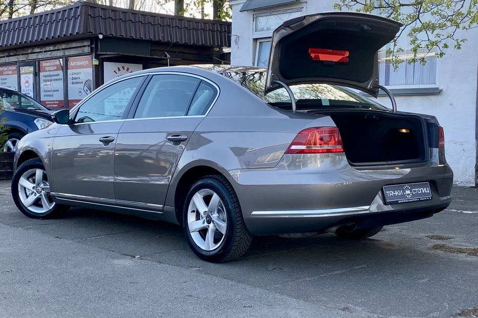 Продам Volkswagen Passat B7 2011 года в Киеве