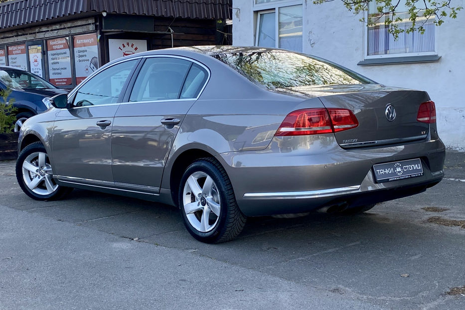 Продам Volkswagen Passat B7 2011 года в Киеве