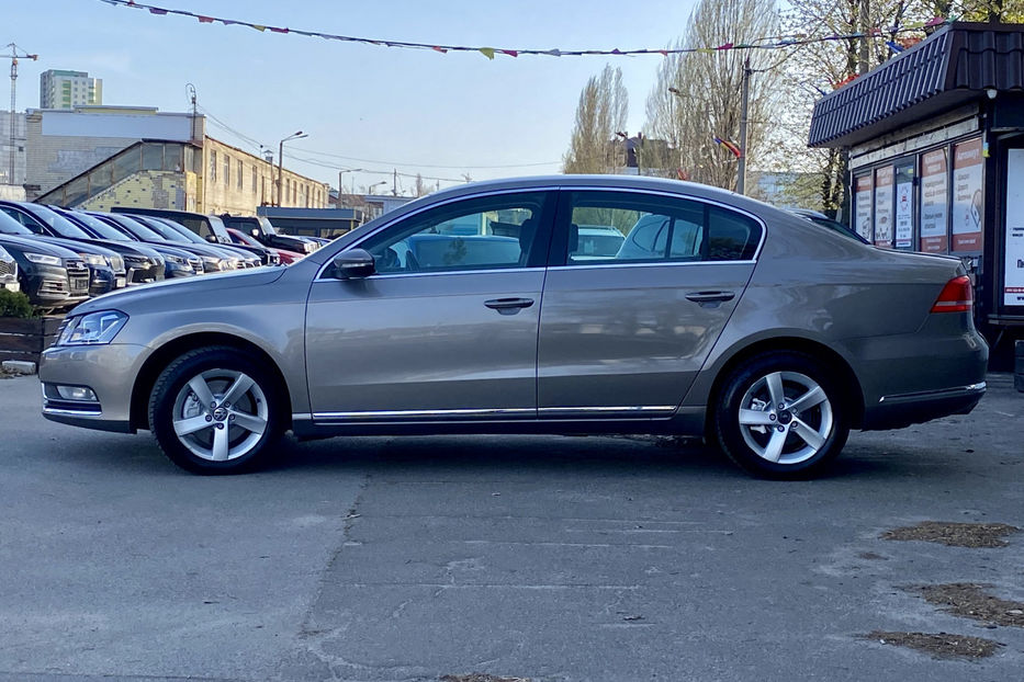 Продам Volkswagen Passat B7 2011 года в Киеве