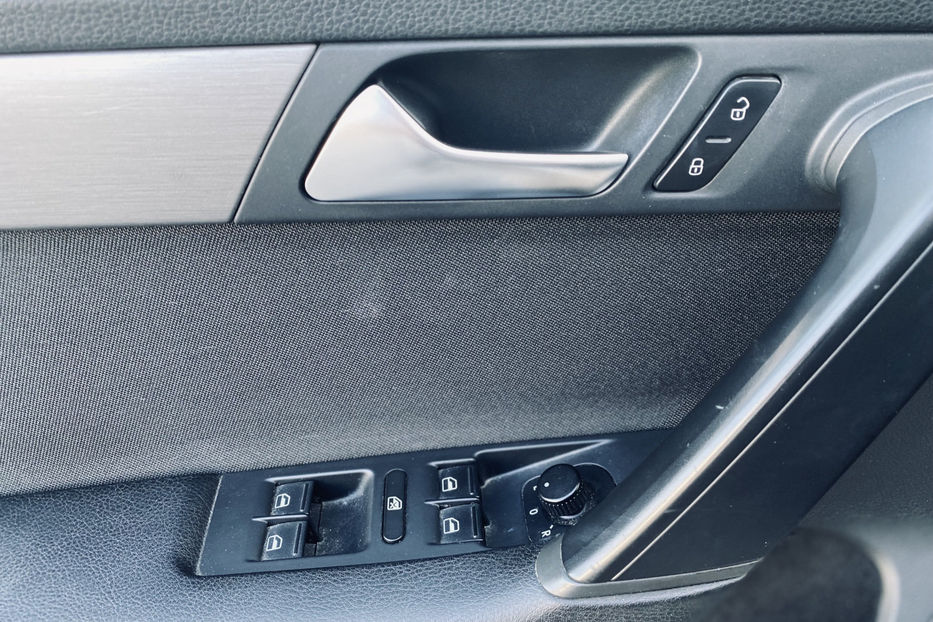Продам Volkswagen Passat B7 2011 года в Киеве